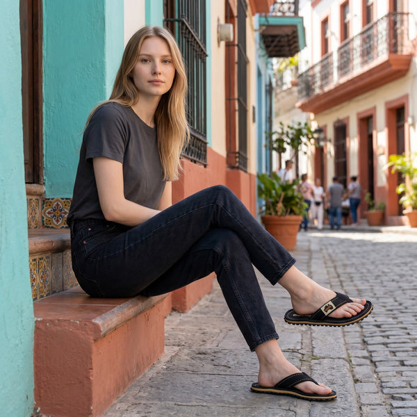 GUMBIES FRANCE black ecological flip-flops for men with natural cotton straps and recycled rubber sole.